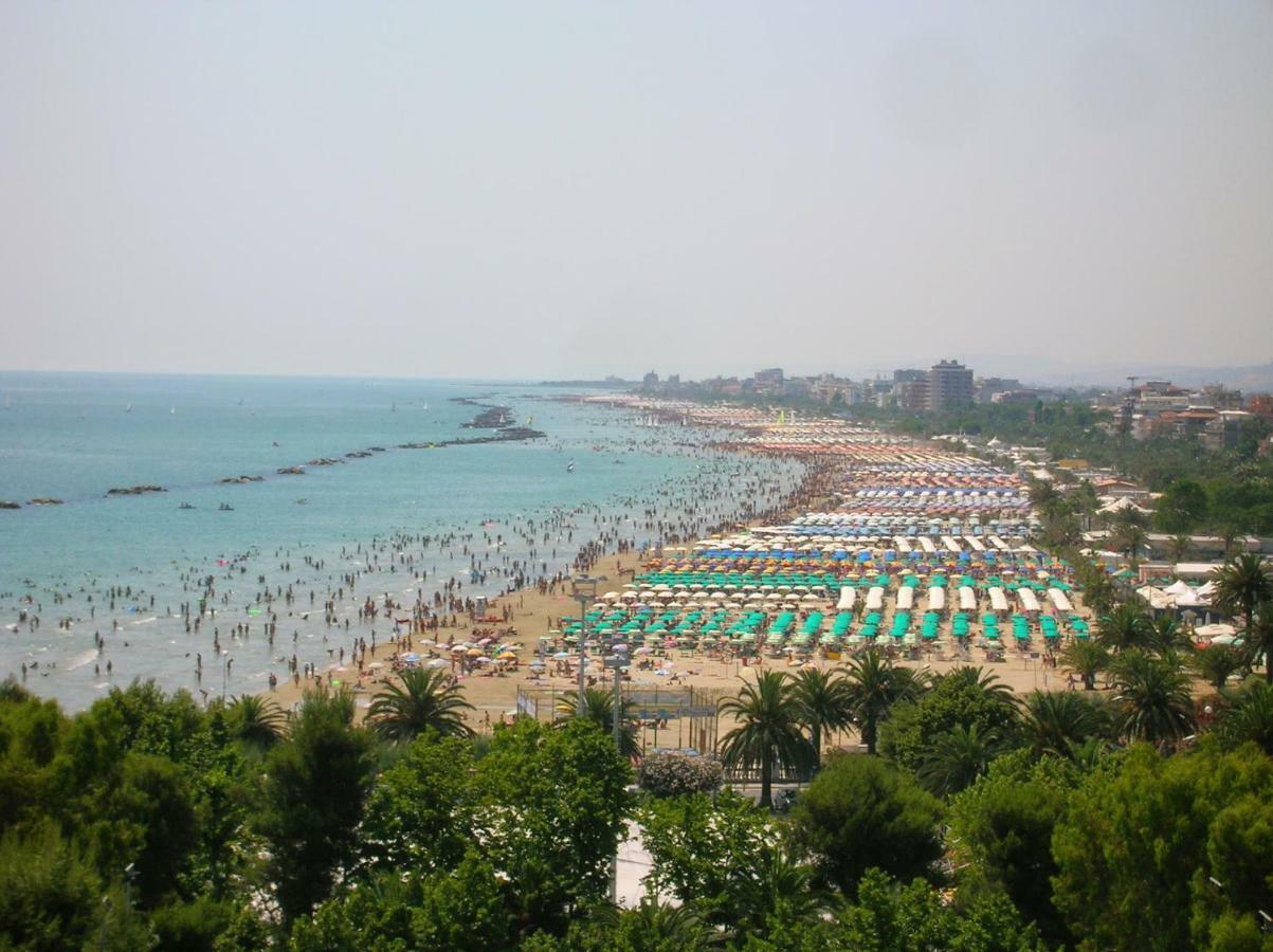 Casavacanze Estate 2 San Benedetto del Tronto Bagian luar foto
